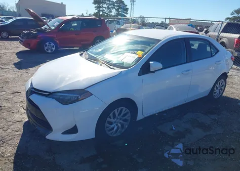 2018 Toyota Corolla Le z USA, uszkodzony, nr VIN 2T1BURHE1JC123850